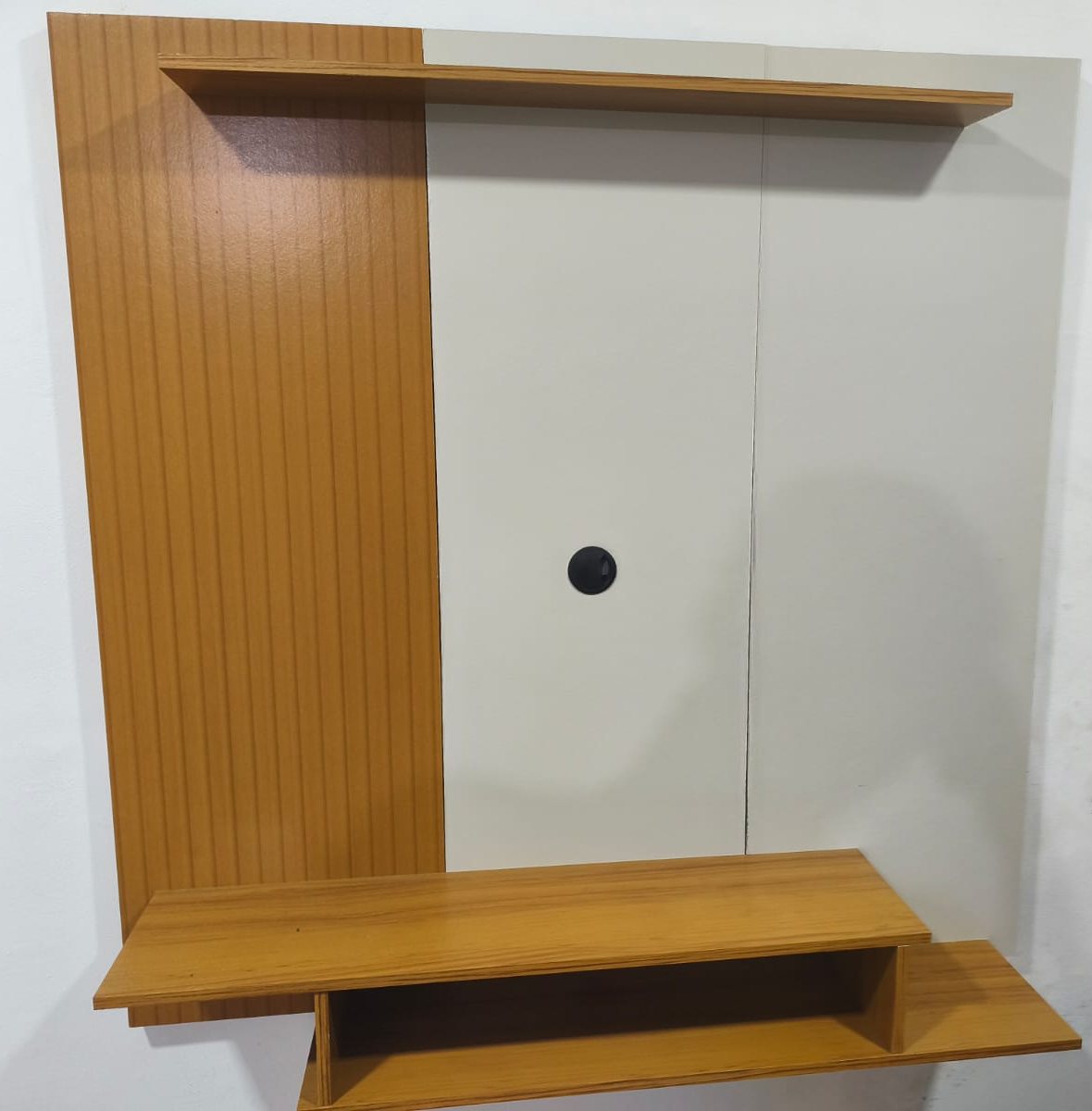Painel de TV montado e fixado
